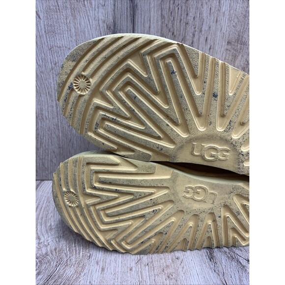 UGG Kids Neumel II Unisex Chukka Boots 1017320K Big Bird School Yellow Size 5 - Picture 13 of 16